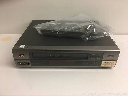 Lot #0028 (1 of 3)