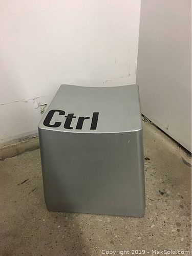Lot #0035 (1 of 3)