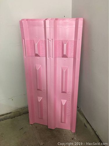 Lot #0046 (1 of 2)