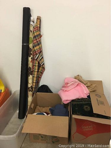 Lot #0047 (1 of 4)
