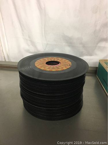 Lot #0104 (1 of 8)