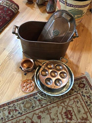 Lot #0055 (1 of 12)