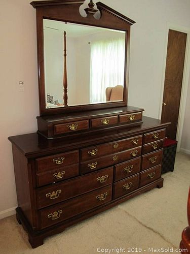 Lot #0145 (1 of 14)