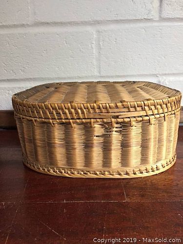Lot #0896 (1 of 6)