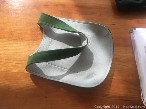Lot #0029 (1 of 3)