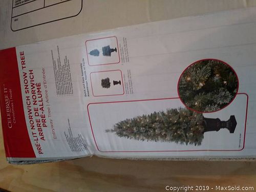 Lot #0039 (1 of 3)