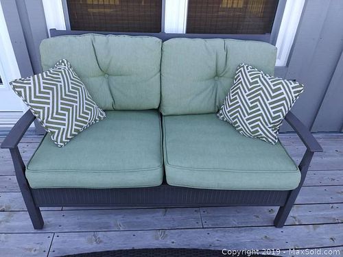 Lot #0047 (1 of 2)