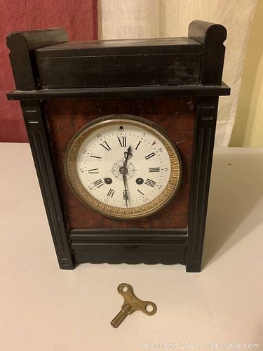 Lot #0059 (1 of 8)