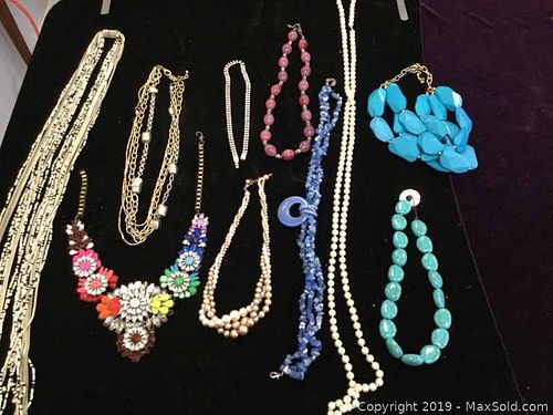 Lot #0106 (1 of 4)