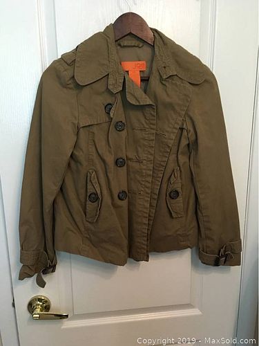 Lot #0010 (1 of 9)