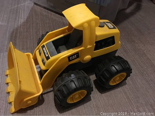 Lot #0020 (1 of 7)