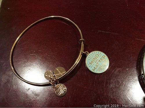 Lot #0031 (1 of 8)