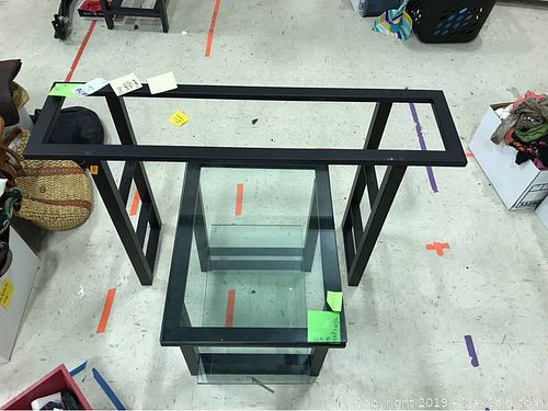 Lot #0676 (1 of 8)