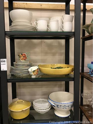 Lot #0696 (1 of 11)