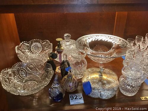 Lot #0925 (1 of 12)
