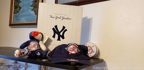 Lot #0049 (1 of 22)
