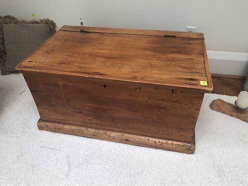 Lot #0005 (1 of 6)