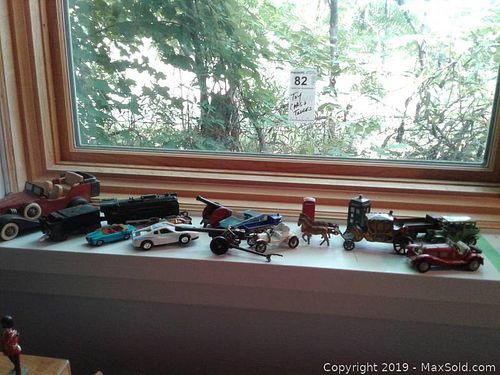Lot #0082 (1 of 6)