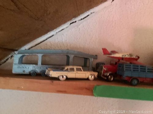 Lot #0229 (1 of 18)