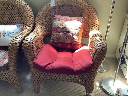 Lot #0487 (1 of 3)