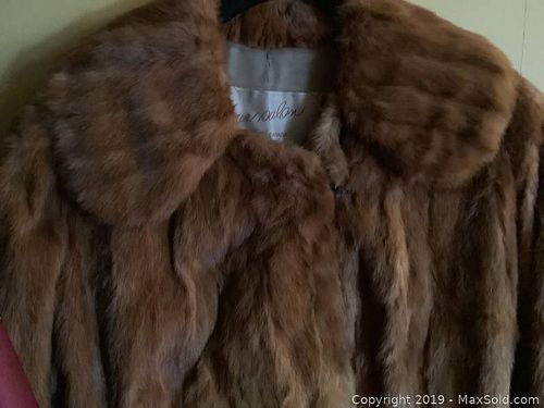 Lot #0495 (1 of 8)