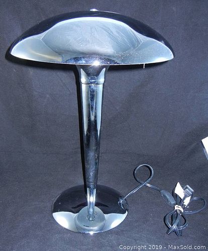 Lot #0052 (1 of 5)
