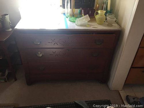 Lot #0573 (1 of 5)