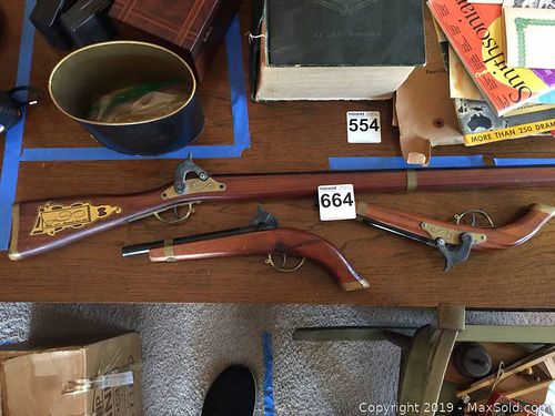 Lot #0664 (1 of 5)