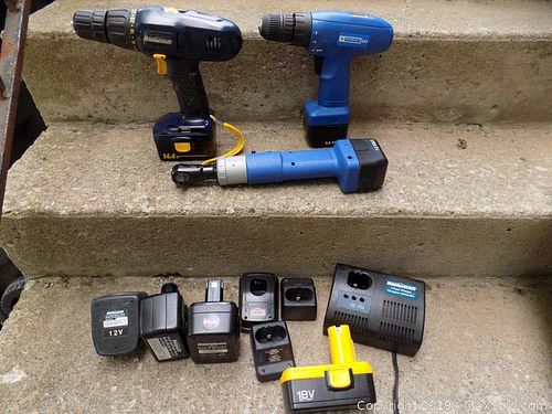 Lot #0084 (1 of 4)