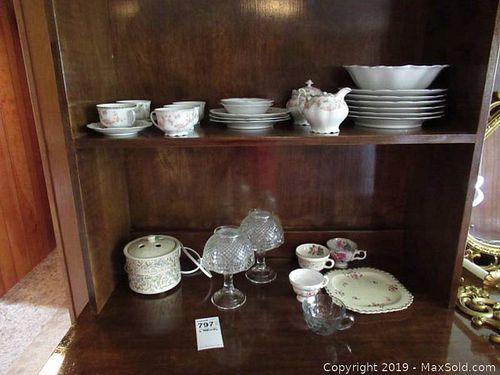 Lot #0797 (1 of 18)
