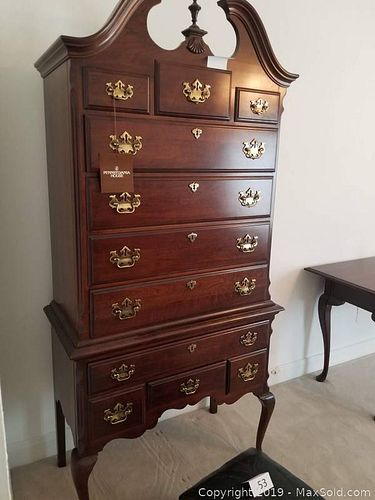 Lot #0052 (1 of 23)