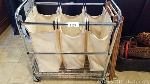 Lot #0127 (1 of 4)