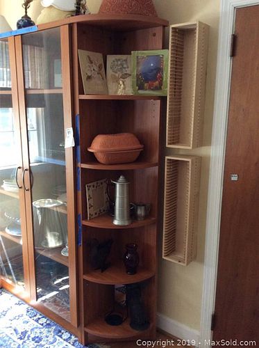 Lot #0081 (1 of 13)
