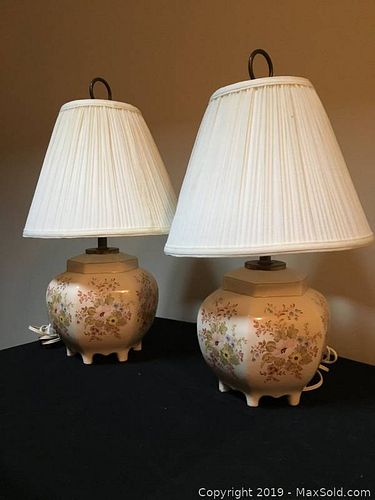 Lot #0025 (1 of 3)