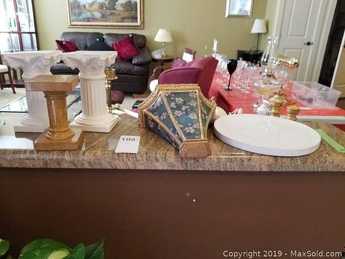 Lot #0108 (1 of 10)