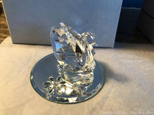 Lot #0136 (1 of 5)