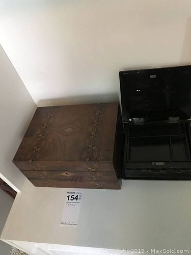 Lot #0154 (1 of 11)