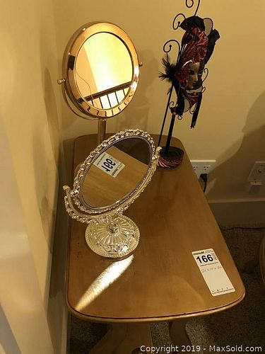 Lot #0166 (1 of 7)