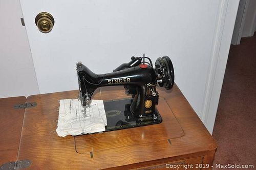 Lot #0490 (1 of 12)