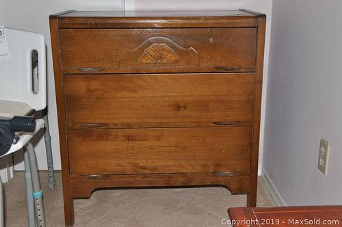 Lot #0501 (1 of 7)