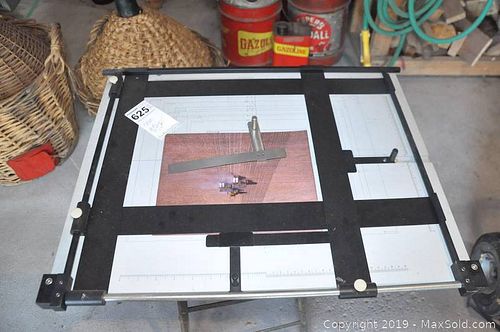 Lot #0625 (1 of 6)