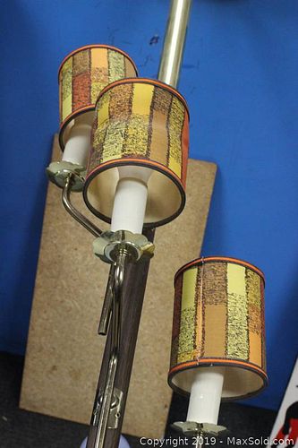Lot #0033 (1 of 6)