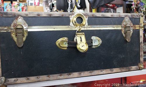 Lot #0152 (1 of 4)