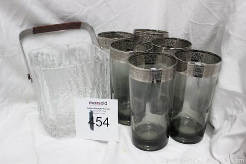 Lot #0154 (1 of 4)