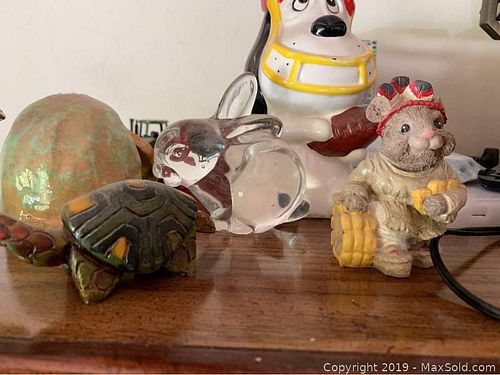 Lot #0296 (1 of 12)