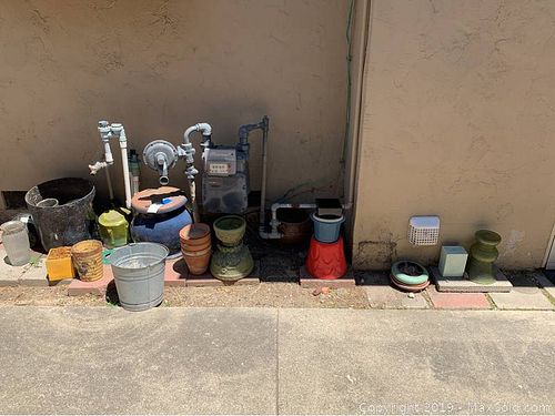 Lot #0327 (1 of 10)