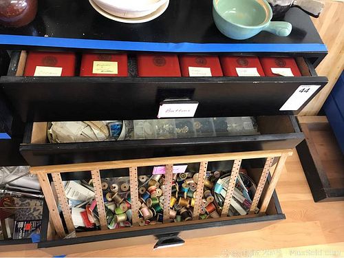 Lot #0044 (1 of 10)