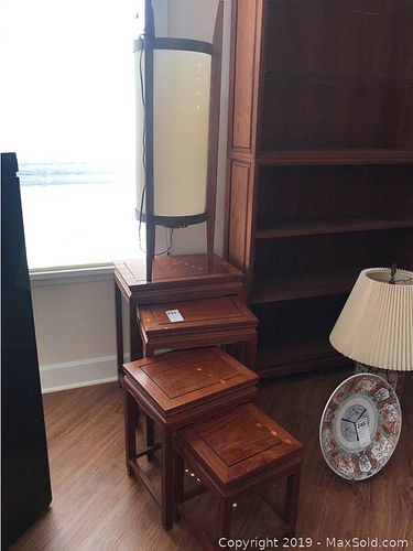 Lot #0251 (1 of 12)