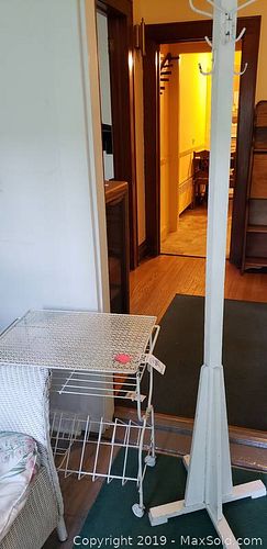 Lot #0242 (1 of 8)