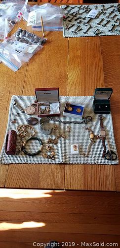 Lot #0297 (1 of 11)